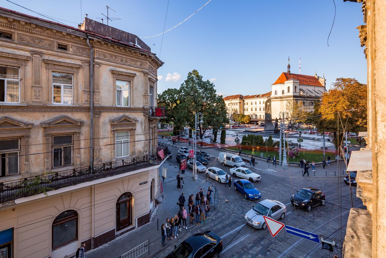 Leogrand Apartments On Doroshenka Street 1 リヴィウ エクステリア 写真