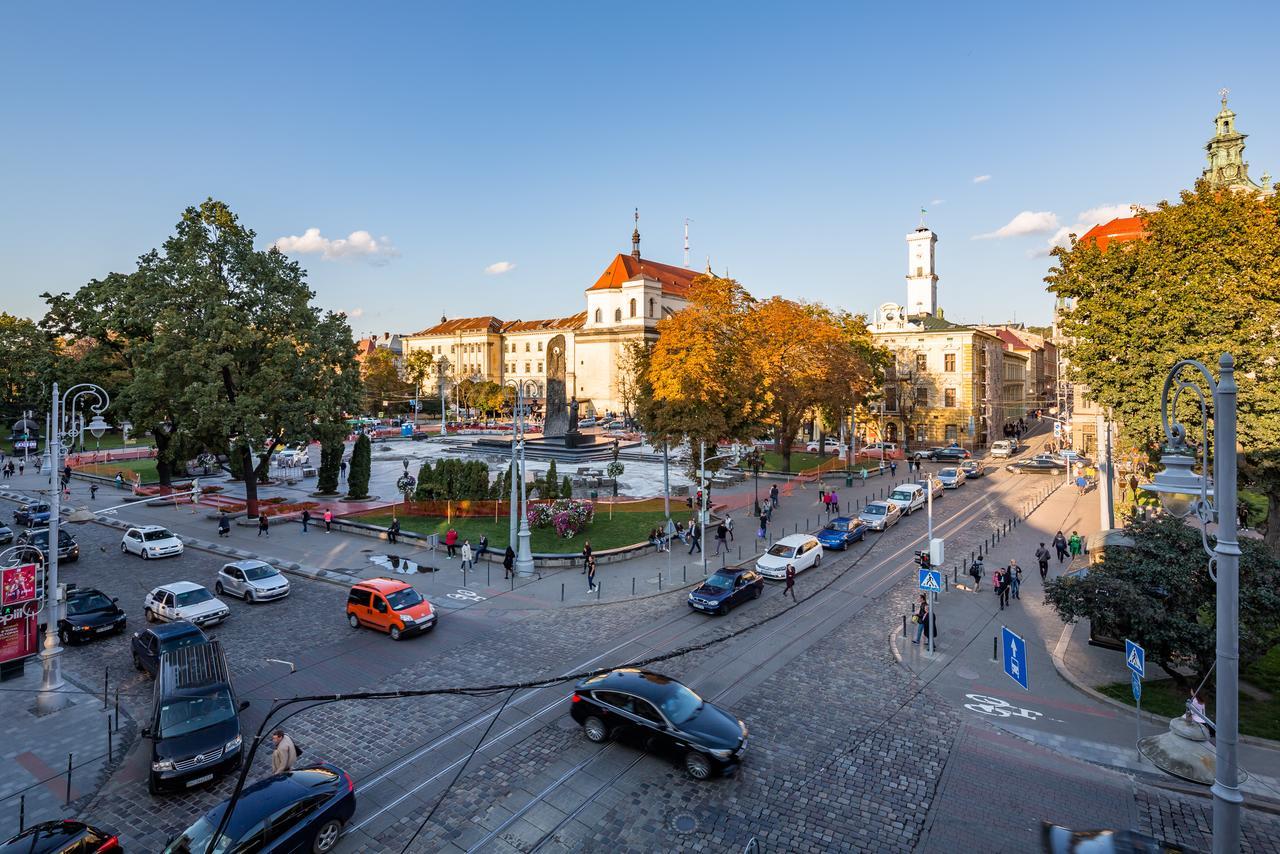Leogrand Apartments On Doroshenka Street 1 リヴィウ エクステリア 写真